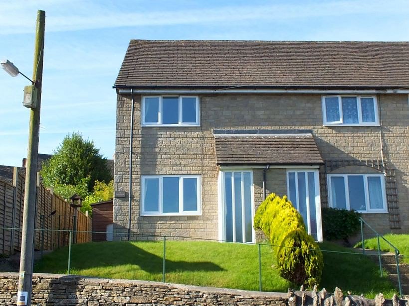 Want to move to  #Tetbury? View this 2-bed property, up rent now at £675 pcm ldrs.ly/tWWRR