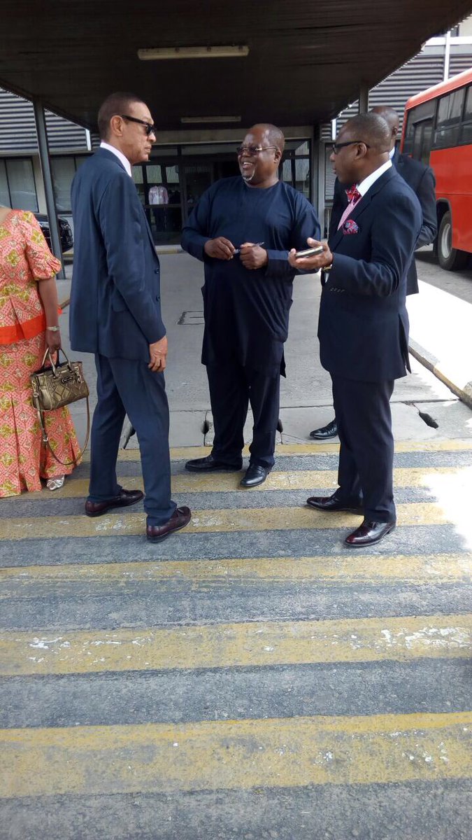 benmurraybruce's tweet photo. Last year I encouraged the MD of VON to do a raffle draw for the Press. Today, Mr. Gboyega of @TheNationNews goes home with his price. https://t.co/LnGEavfdDd