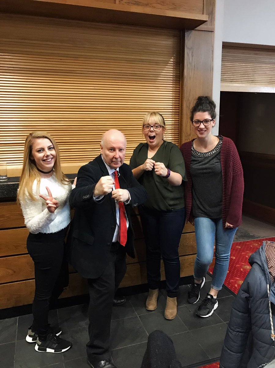 missgd91's tweet photo. Best INSET day ever! Final #talk4writing training with @PieCorbett @misssoupe https://t.co/fvDeZyZVJD