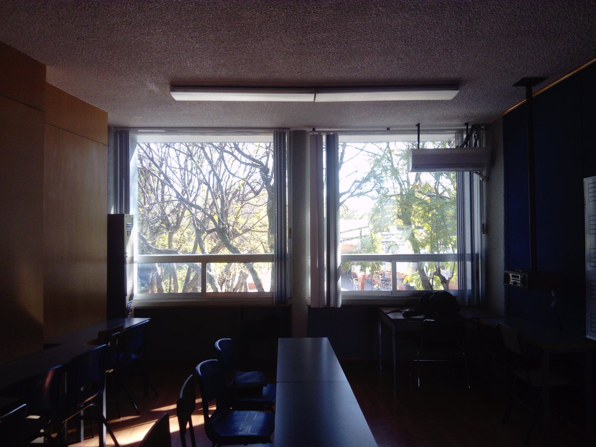 Polaristav's tweet photo. Classroom #polarista #school #cdmx #UNAM #colors #window #photography #fotografia #light #sun https://t.co/3opWH1o2na
