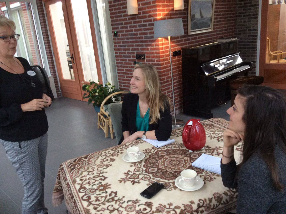 <a href="/JeskeKrens/">Jeske Krens</a> <a href="/JulietvanEs/">Juliët van Es</a> van @jongehonden in gesprek met <a href="/Viattence/">Viattence</a> medewerker over visie en werkwijze in locatie nieuwe Antoniehof in Epe