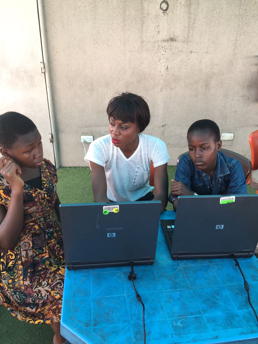 DjangoGirlsLAG's tweet photo. Coach Amara explaining to her trainees. We're so excited by what's happening today. #LeaveNoGirlBehind #IDPsCode #DjangoGirlsLag https://t.co/SE5lGkpxB5