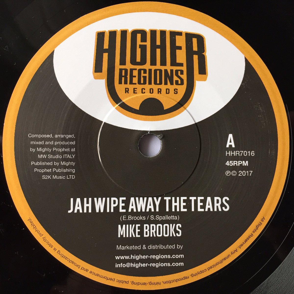 dubshop_nl's tweet photo. New @HigherRegions top release ft Mike Brooks https://t.co/Ie4ADo2Gk1
#dub #reggae #mikebrooks #soundsystemculture #dubshop https://t.co/cUEVFSHrna