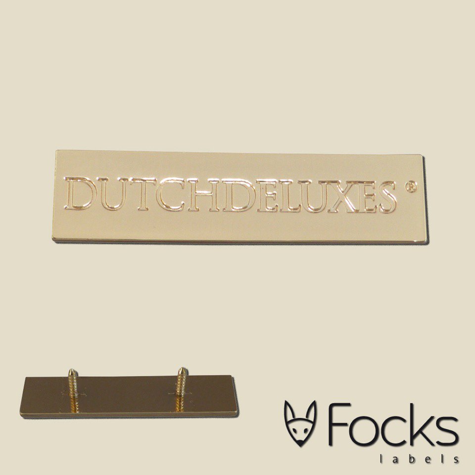 Dutchdeluxes (dutchdeluxes.com) maakt brood- en serveerplanken. Wij (focks.nl) ontwikkelden voor hen dit merklabel.
