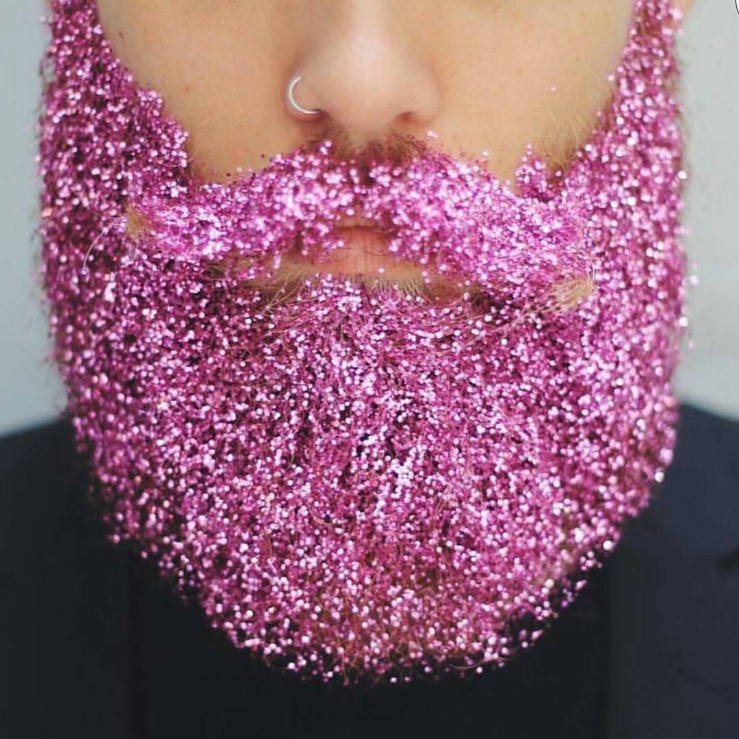 papelsementes's tweet photo. É CARNAVAL! Vamos brilhar sendo mais ecologicamente corretos? 
Vocês sabiam que a purpurina faz muito mal ao … https://t.co/e2Ij71qbci