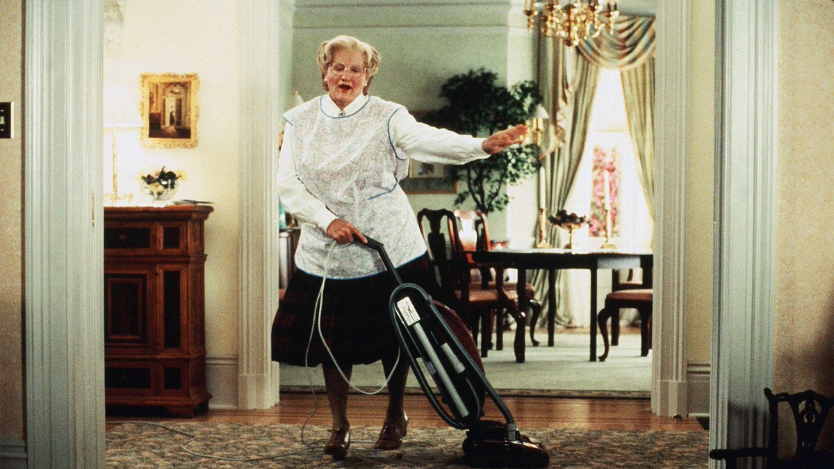 RockFM_ES's tweet photo. Aprovechamos un día como hoy para recordar con cariño al Sr. #RobinWilliams #LucesCámaraYRockAndRoll #MissDoubtfire https://t.co/LUdkt9iU8j https://t.co/iifBdHeNeY