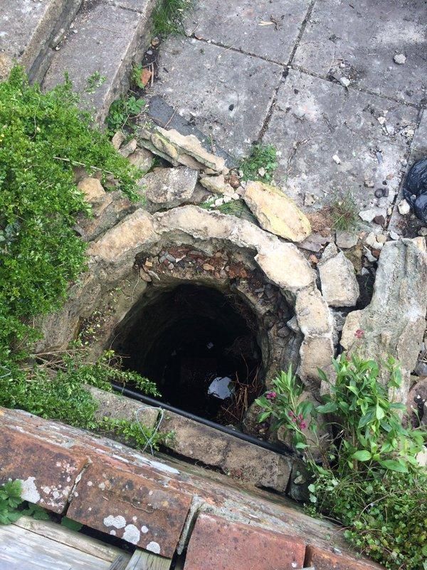Estate agents fined after potential buyer falls 30ft down a well during a house viewing.

buff.ly/2mlxPzg