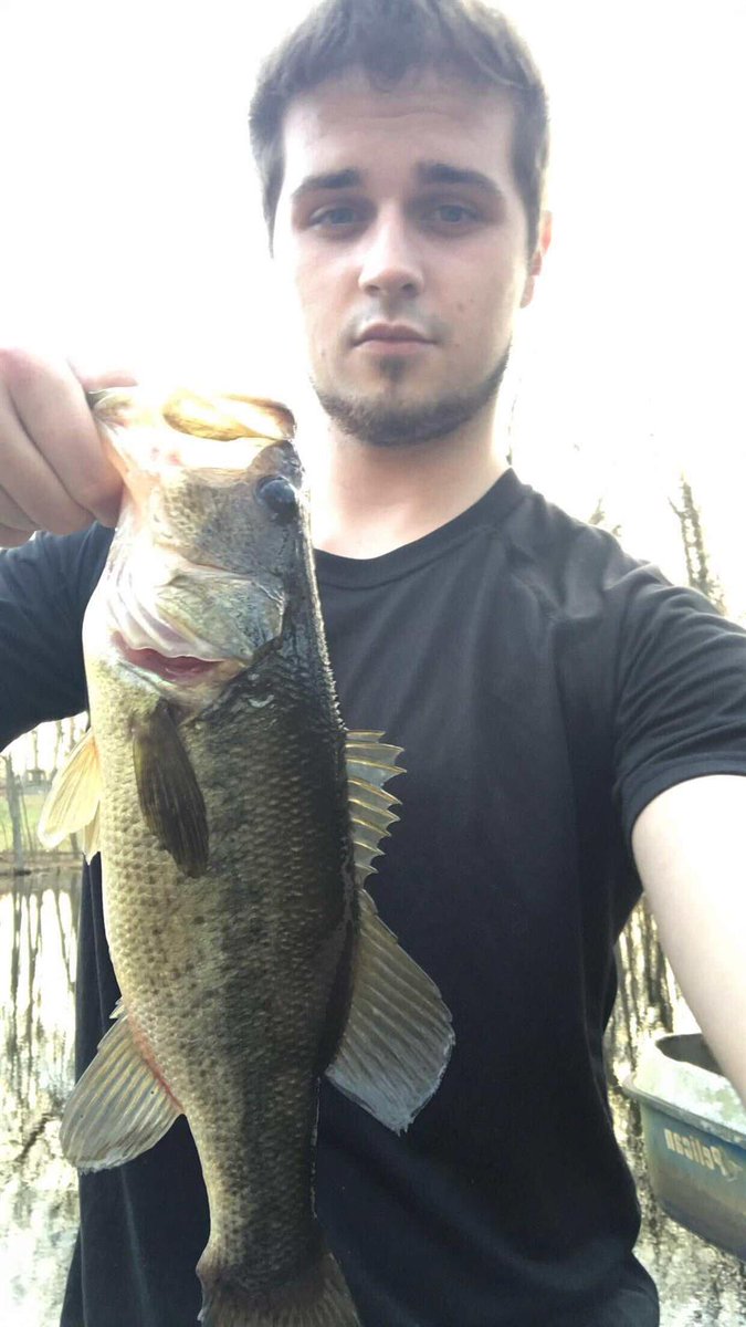 StackFishDotCom's tweet photo. Member Drotar keeps track of his catches. He's 2 for 2. How are you doing? https://t.co/7xtOLTUeef #fishing #fishingstories #stackfish https://t.co/bDIDTurxgh