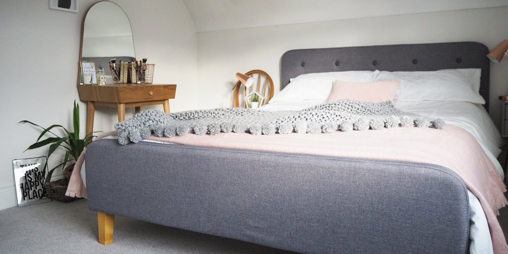 LauraAshleyUK's tweet photo. On the blog: @blossomingbird gives us a tour of her scandi grown up bedroom! > https://t.co/RHd0Urzw5f https://t.co/Nj9aBsWxGp