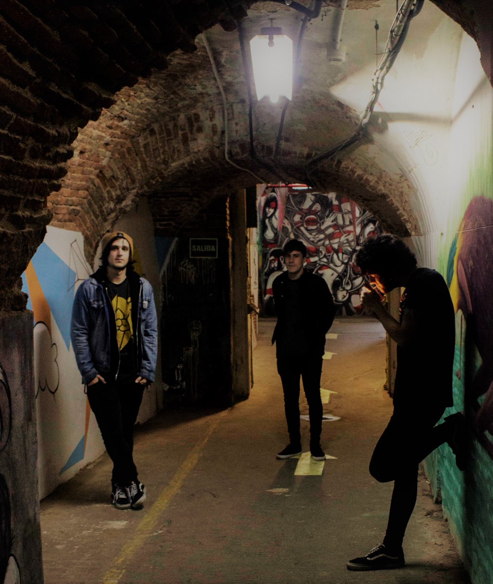 Otro trío/apisonadora/cóctel de explosiones sonoras ⚡️ EVIL TWIN se une a la presentación de CAVALLI con ELECTRIC VALLEY en Madrid · 2 Abril