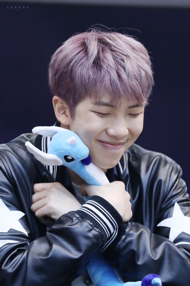btsxpics's tweet photo. https://t.co/AsOYJraNkx