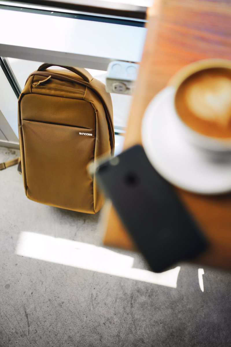 AppleandCoffee_'s tweet photo. Perfect smart storage while on the go 💻 Check out the new #iconlite from @goincase here: https://t.co/bI8dbDCEva
#AppleAndCoffee https://t.co/8tKXDdSpri