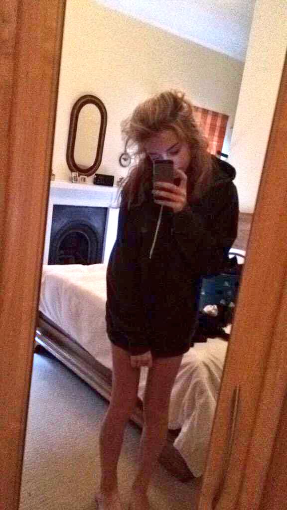 nevejenny's tweet image. 2015 at 104lbs vs 2017 at 123lbs🌸
i hope you&apos;re all doing well, you always have a shoulder to lean on #edawarenessweek 💗