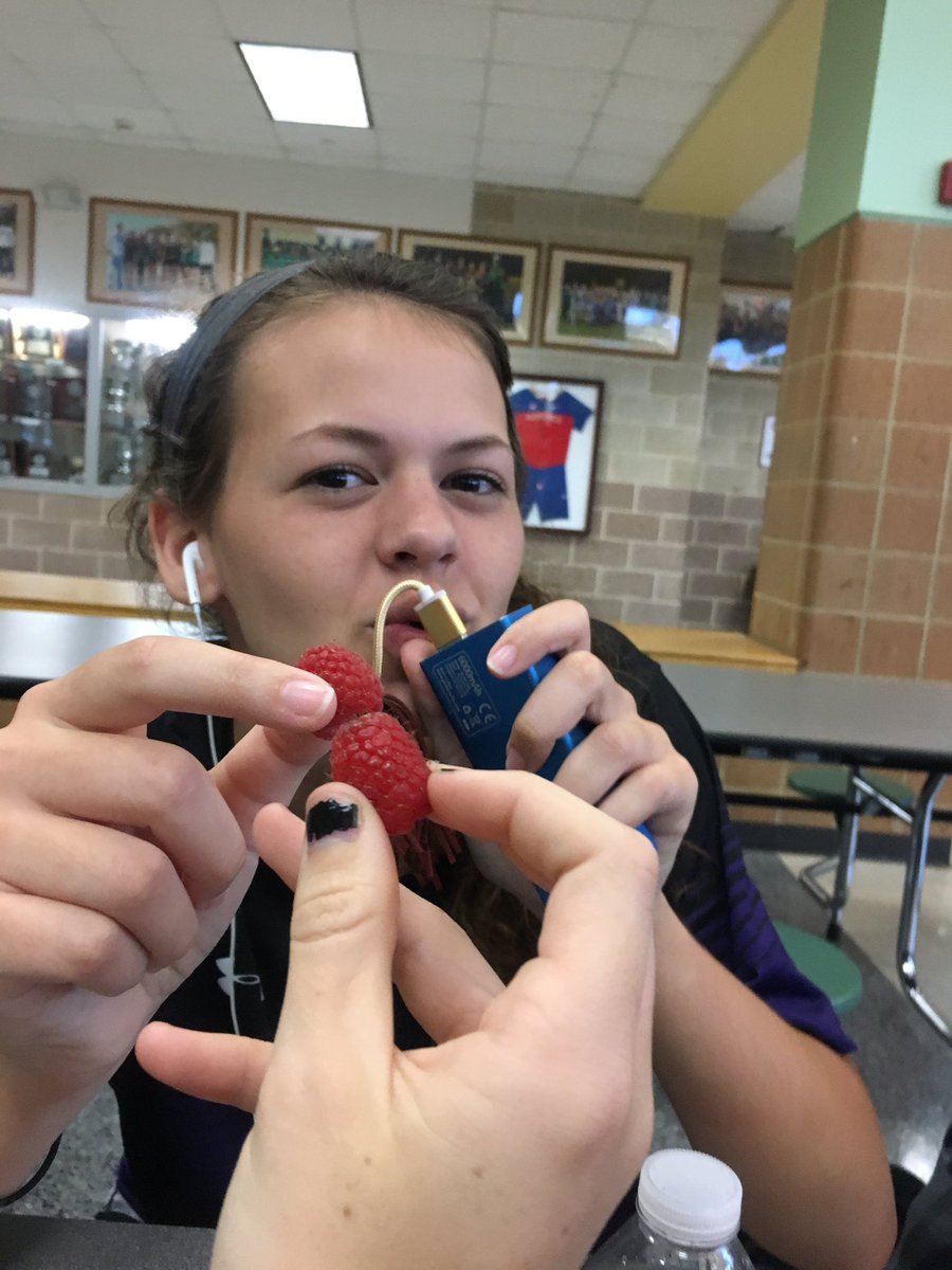 natmcd99's tweet photo. 150 retweets and Audrey will stop vaping #savethelungs #plsrt #secondhandvape https://t.co/BTIYTnQ7i9