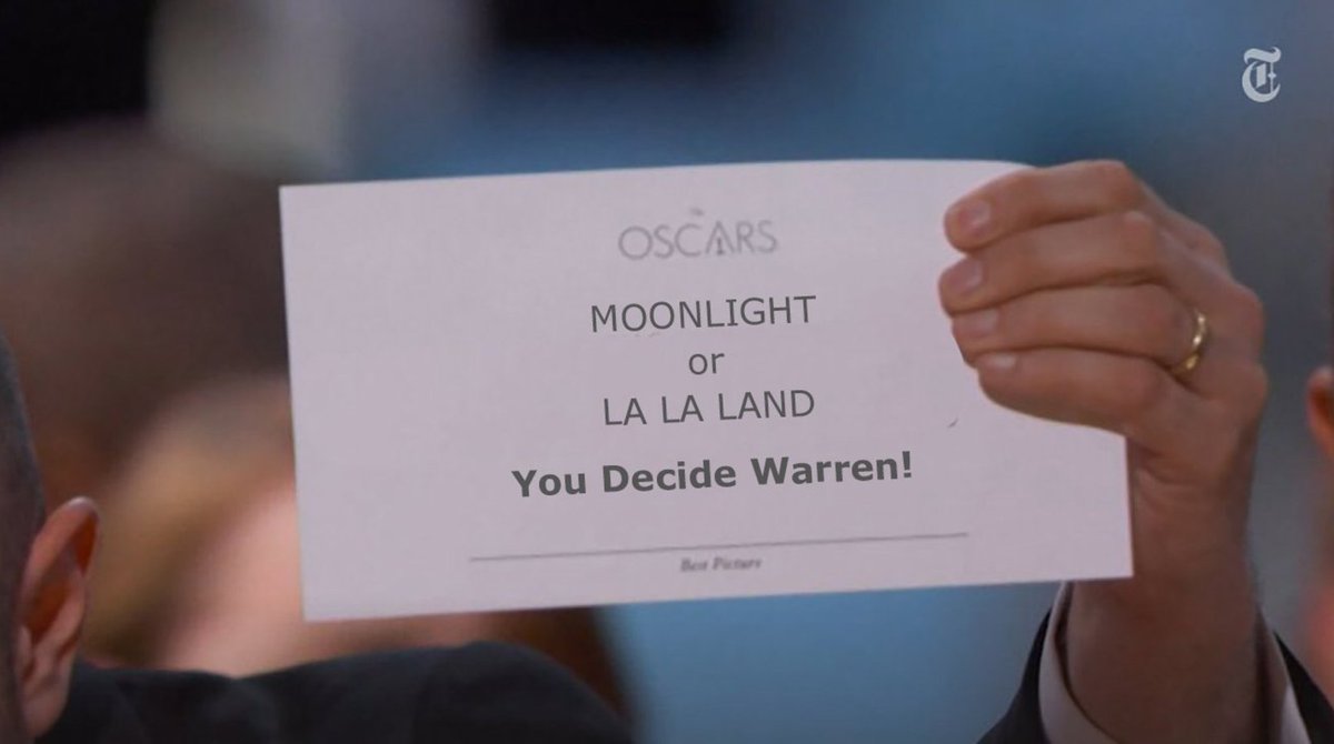 HabsHappy's tweet photo. #EnvelopeGate! #Oscars #BestPicture was #OscarFail thanks to #PriceWaterhouseCoopers who gave Warren Beatty WRONG Envelope! #BestPictureGate https://t.co/fzZfjzbcK8