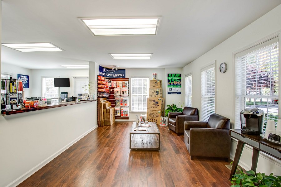 GoodfriendStore's tweet image. Our storage spaces are clean, modern and secure. Visit us today! goo.gl/IIji3V