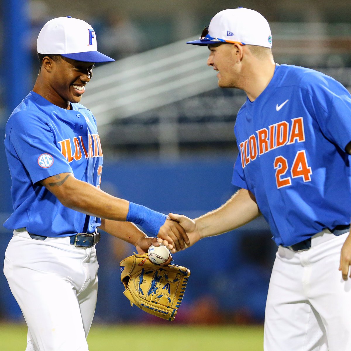 GatorsBB's tweet photo. Did we just become best friends?? #YUP https://t.co/Z1AjIDg5dE