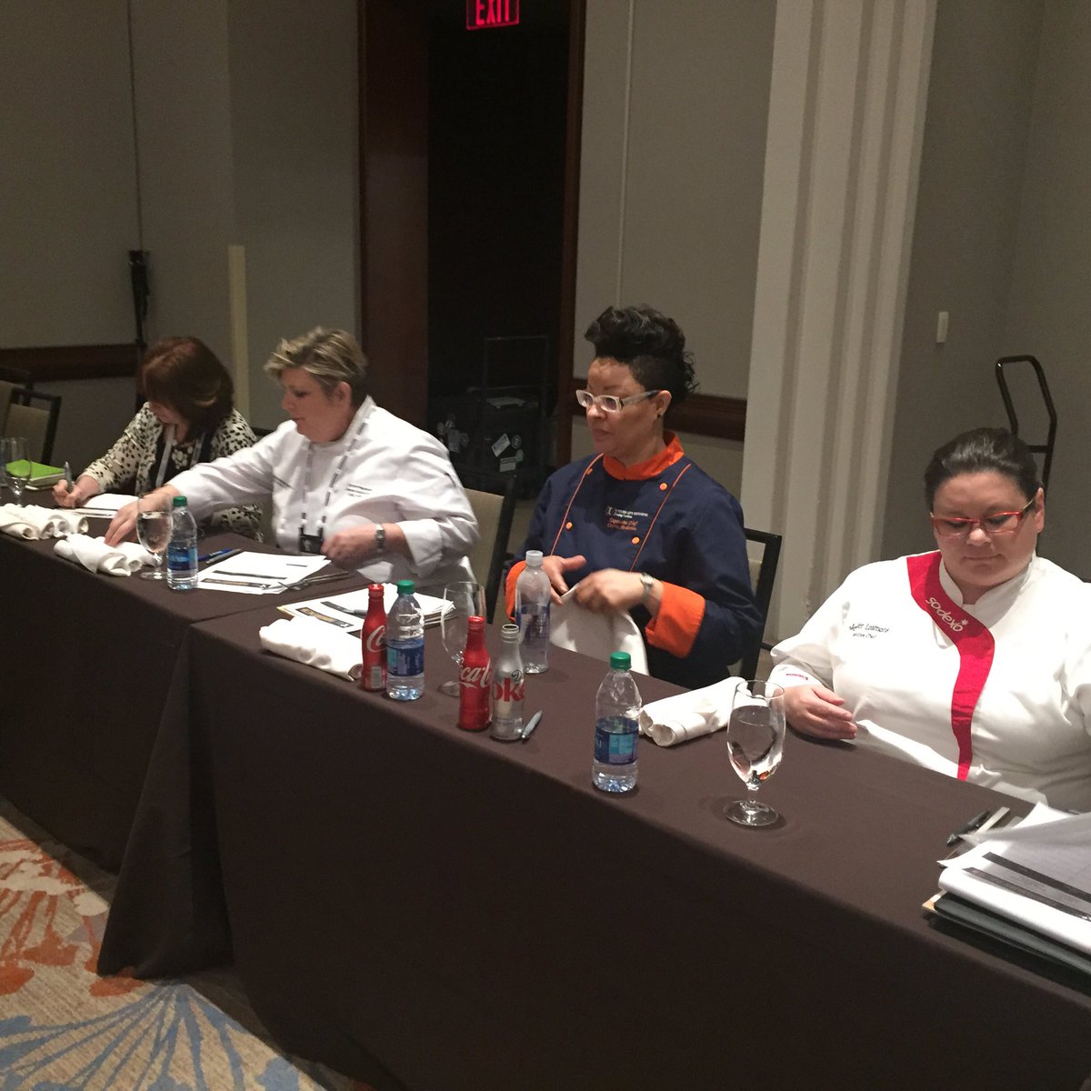 FernandoGayanC's tweet photo. #MenuDirections https://t.co/GiFnEfaxXx