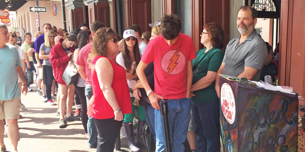 cafemaspero's tweet photo. Worth the wait 💛 💚 💜  #lundigras #lunch #mardigras #nola https://t.co/K8vnOMBGG8