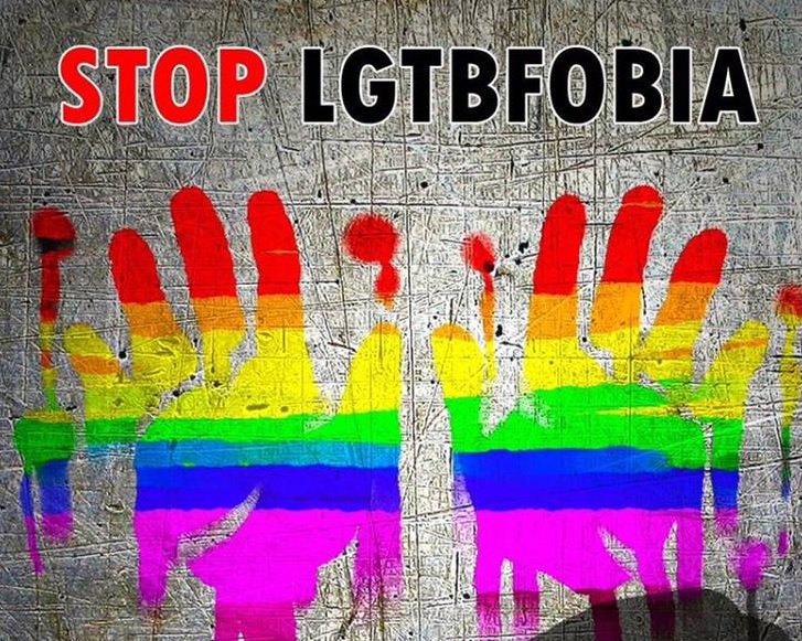 IgualdadLGBT's tweet photo. Nuestro amor no daña. Vuestro odio si #LGBT https://t.co/ybwdQUzVvr