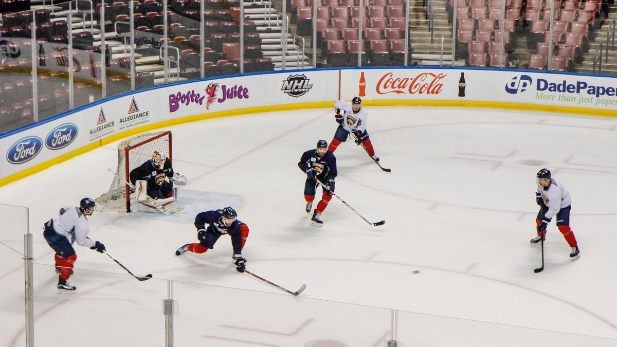 Back to work. 🏒 https://t.co/QOjTgkJM1Z