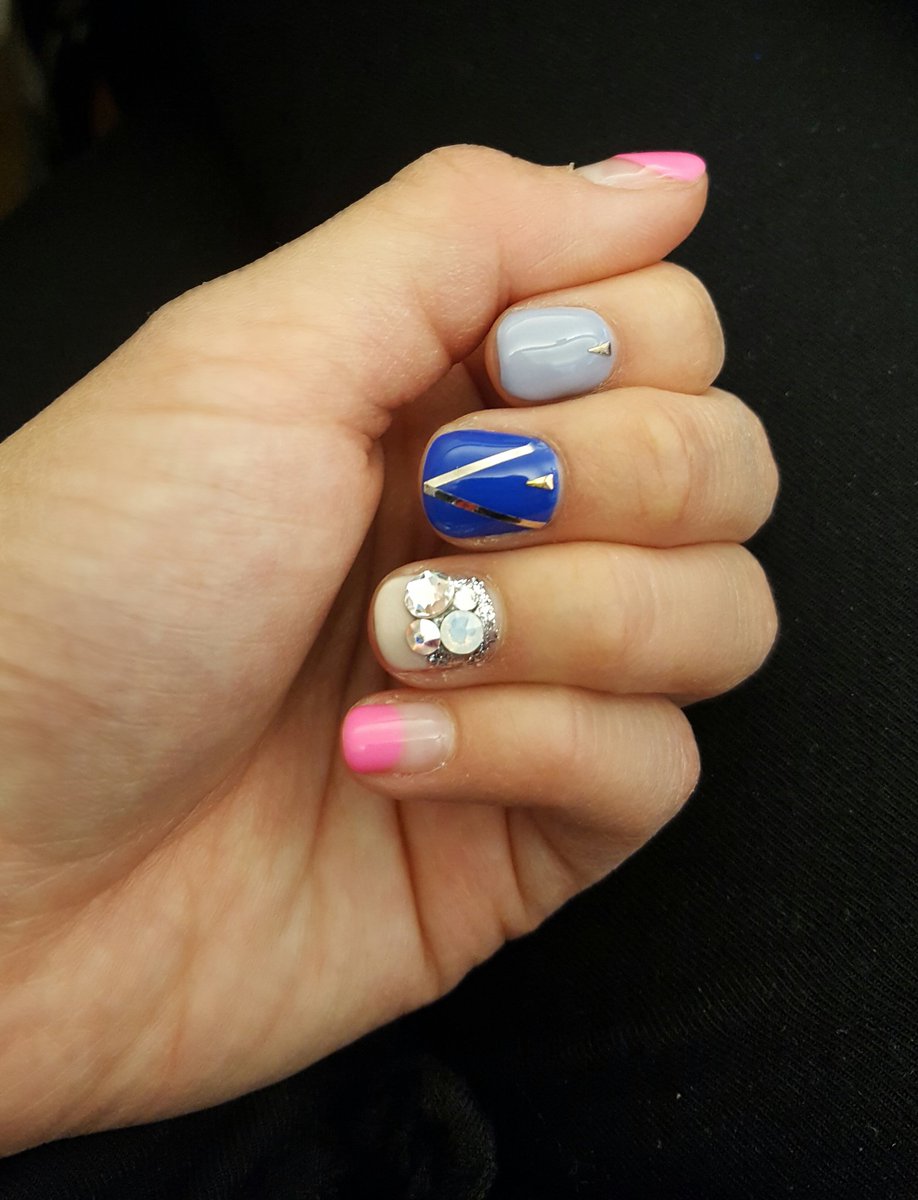 LadyJennRS's tweet photo. 💅💎
#manimonday #nailart #byjennrs https://t.co/KIIDF3i98B