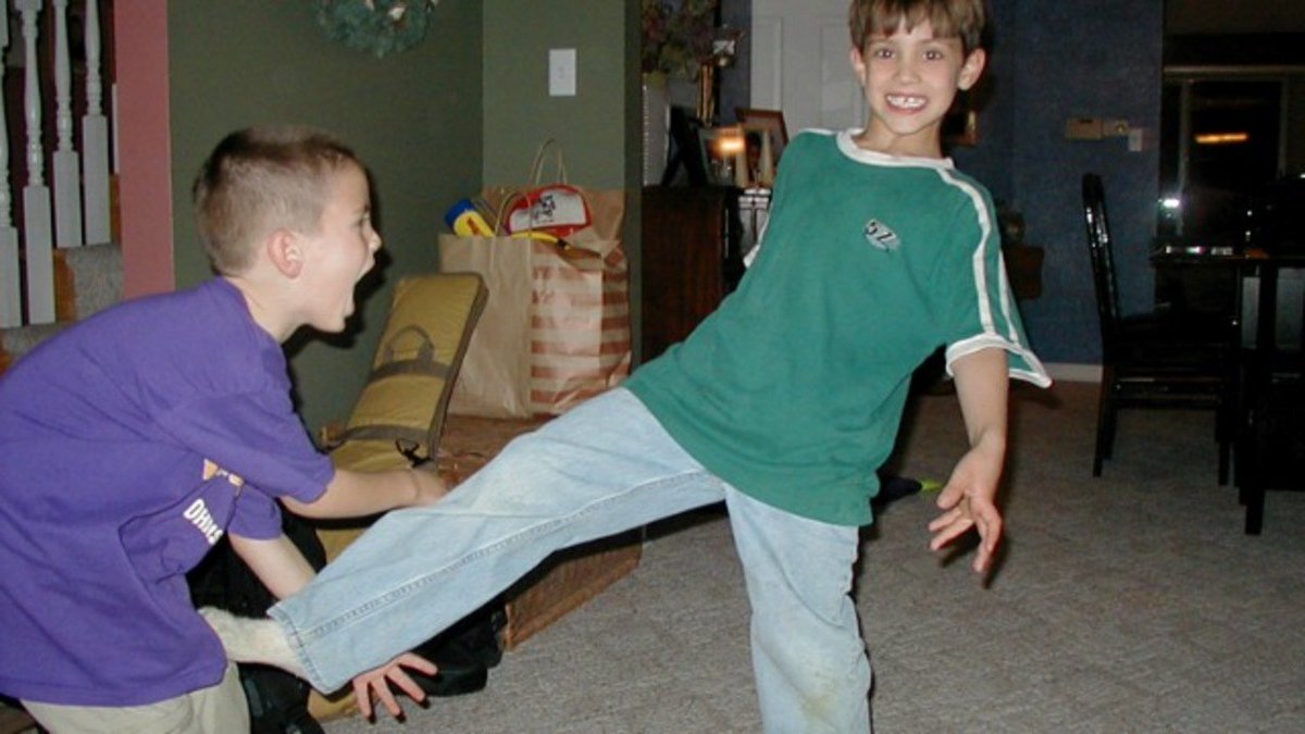 MoneyTreeMan's tweet image. Kicked in the groin... Financially.Brace yourself and check out our new blog post ow.ly/SCwG309padI #Financialsetbacks  #Savings