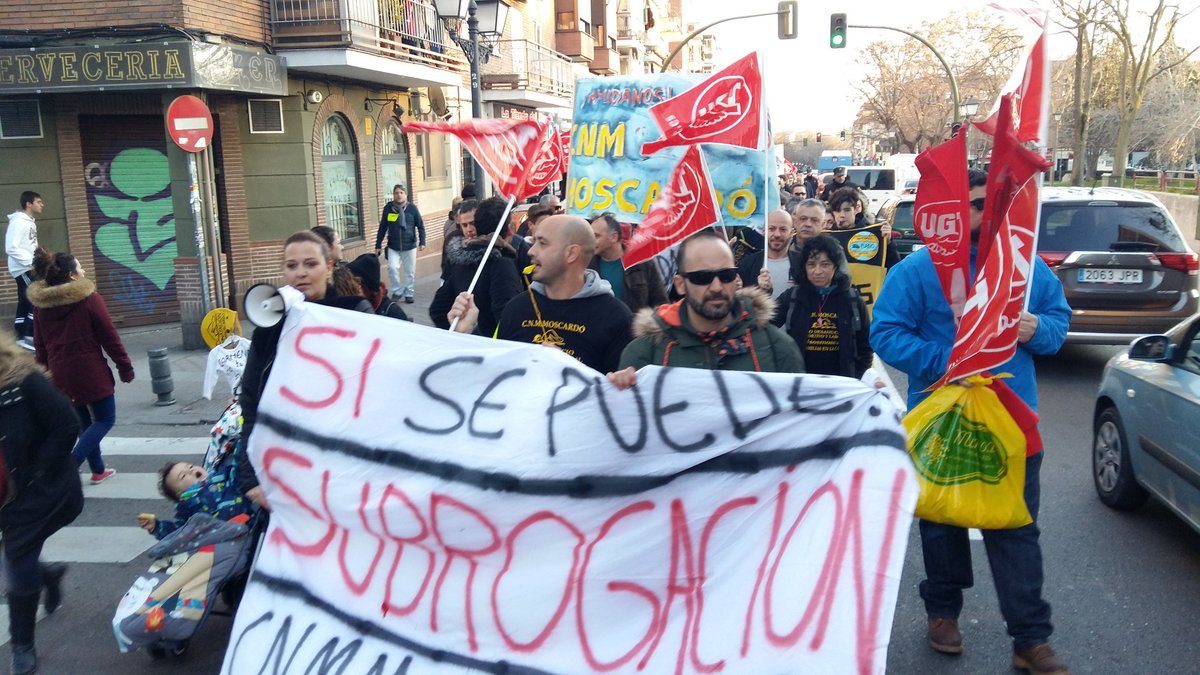 CGT_Madrid's tweet photo. Vecin@s y Trabajador@s de @CNMMoscardo se manifiestan por el barrio de #Usera en defensa de sus puestos de trabajo.
@Madrid
#SoSMosca https://t.co/rCEPblCs9I