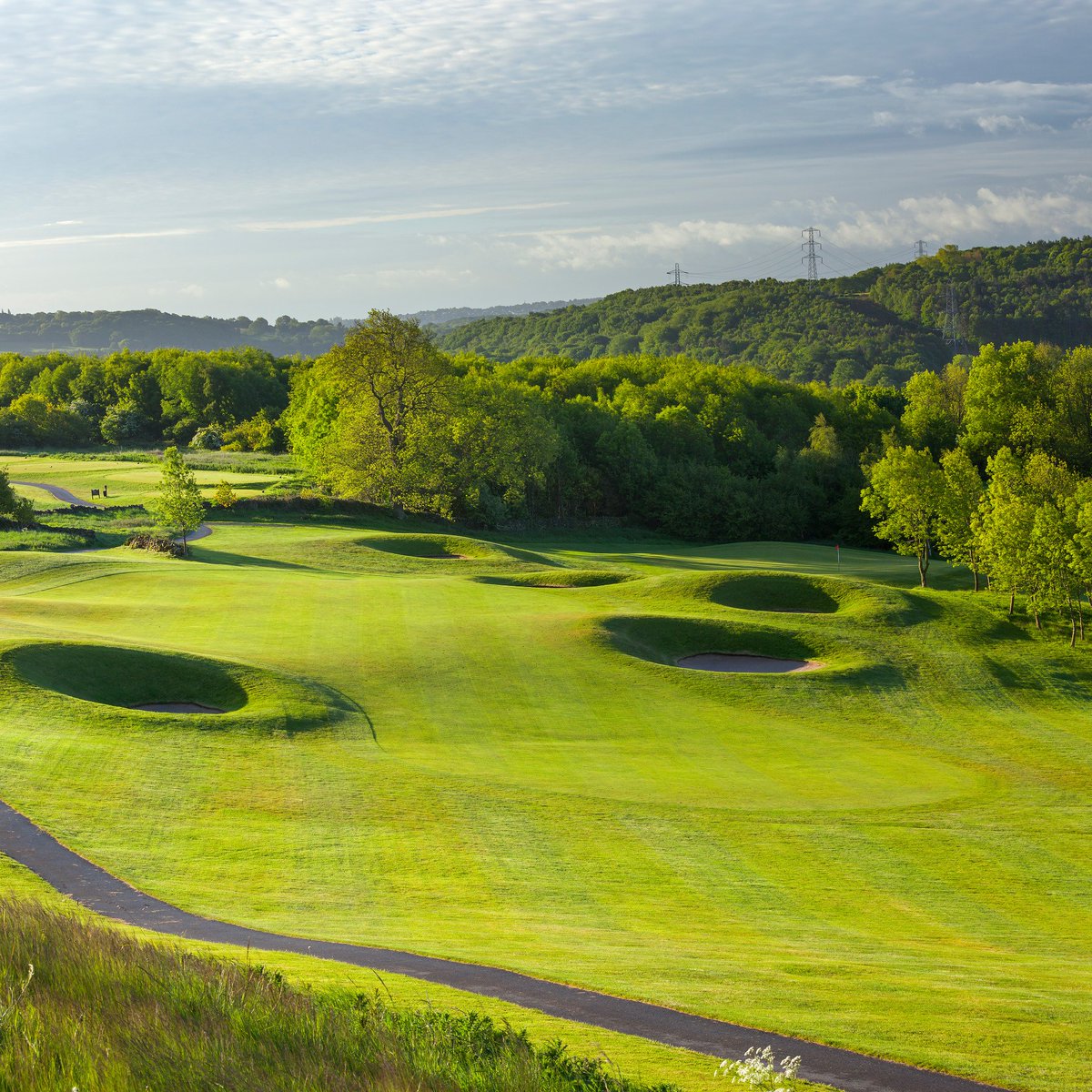 MarriottGolfUK's tweet photo. Have you booked your society day yet? Choose @HollinsHalland have a great day of golf for only £20pp https://t.co/vn6MqlxgFc https://t.co/nBBWHT8wZz