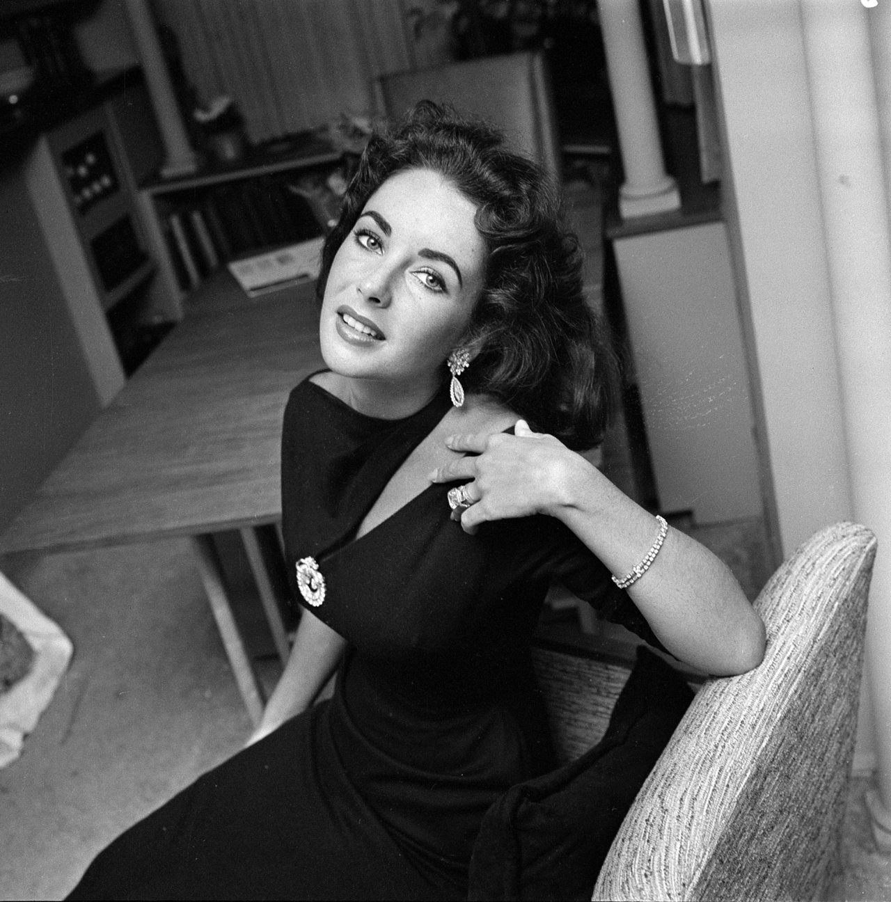 Happy birthday to Elizabeth Taylor, who would\ve been 85 today.  