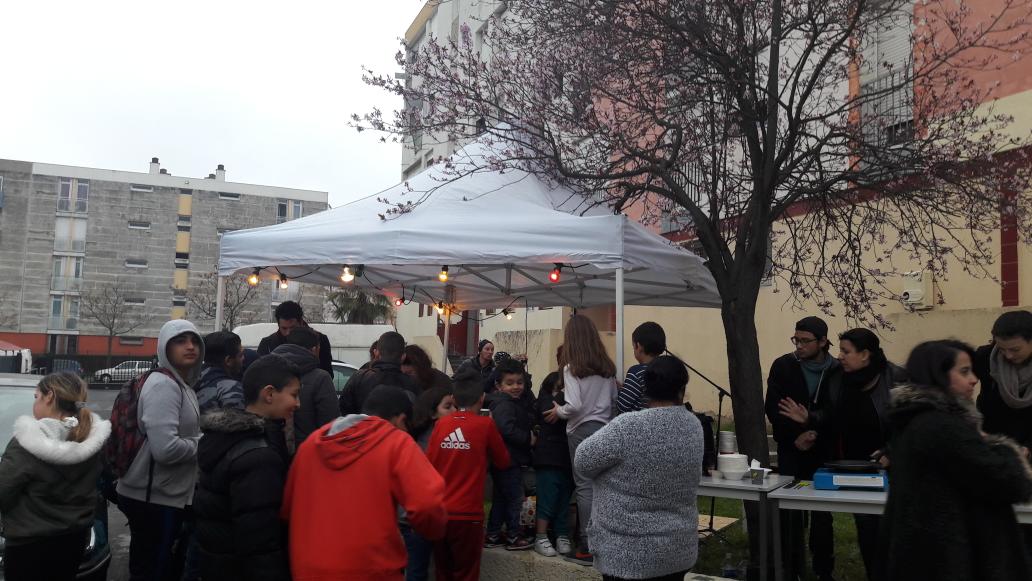 AcmHabitat's tweet photo. FESTIF CHANTIER avec PIL EMPLOI rés. Neptune #Mosson #Montpellier. C'est parti pour 24h chrono ! Avec #Montpeul'Yeah collectif @saurel2014 https://t.co/zBelvNFr1j