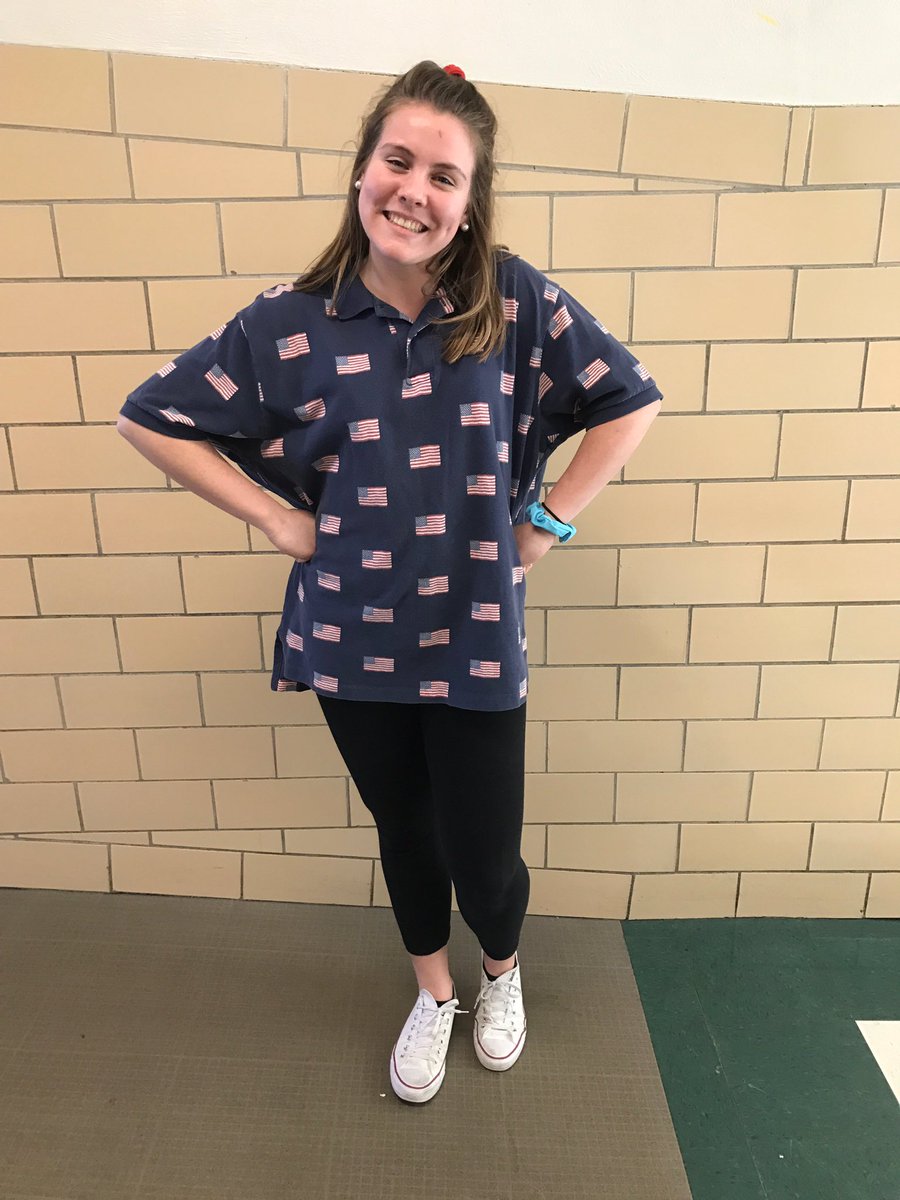 LHSspiritcourt's tweet photo. God bless America and god bless @meggmartt in her dad's flag shirt🇺🇸 Vote for ya girl https://t.co/7WbtW73BOD