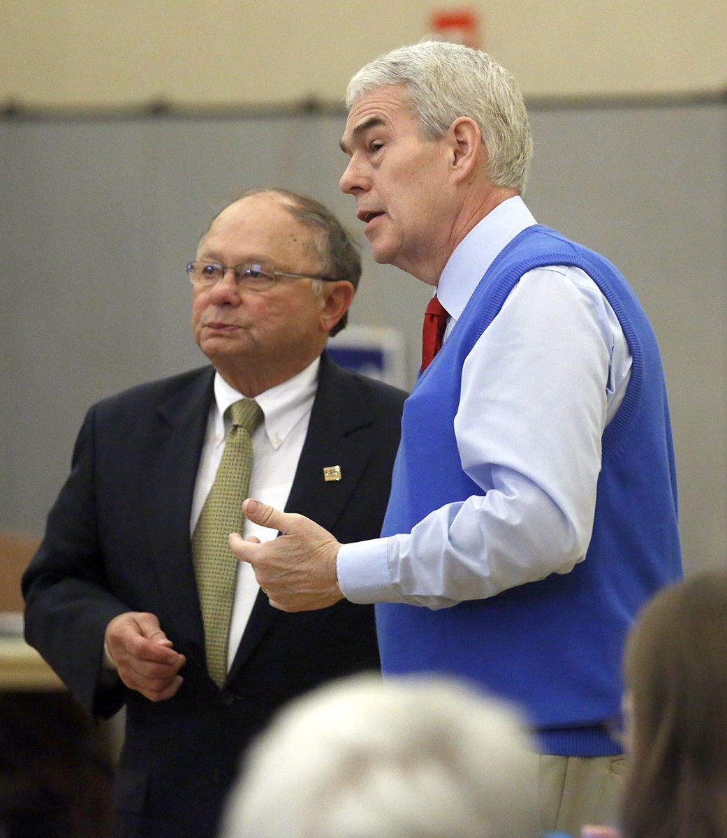 stc_health's tweet image. @CHCFNews #StateSenators face rowdy B.G. town hall
pri.ml/Qbkvqg7P via toledoblade @Primal