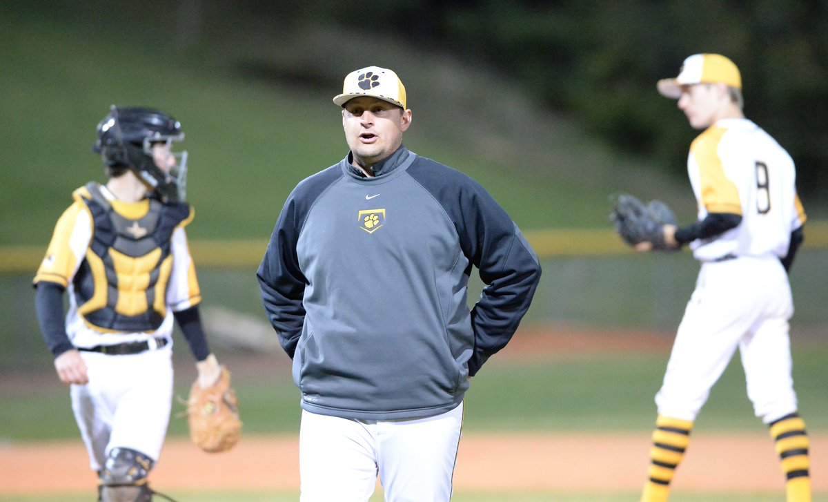 PrepsNow's tweet photo. N&amp;O TRIANGLE CONFERENCES BASEBALL PREVIEW:
#CAP8  #SWAC  #PAC6  #GNRC  #TwoRivers3A  #Big8  #NCAC  #TISAC #EPIC2A
https://t.co/lyFn3O3mCH https://t.co/PjTATJxMDq