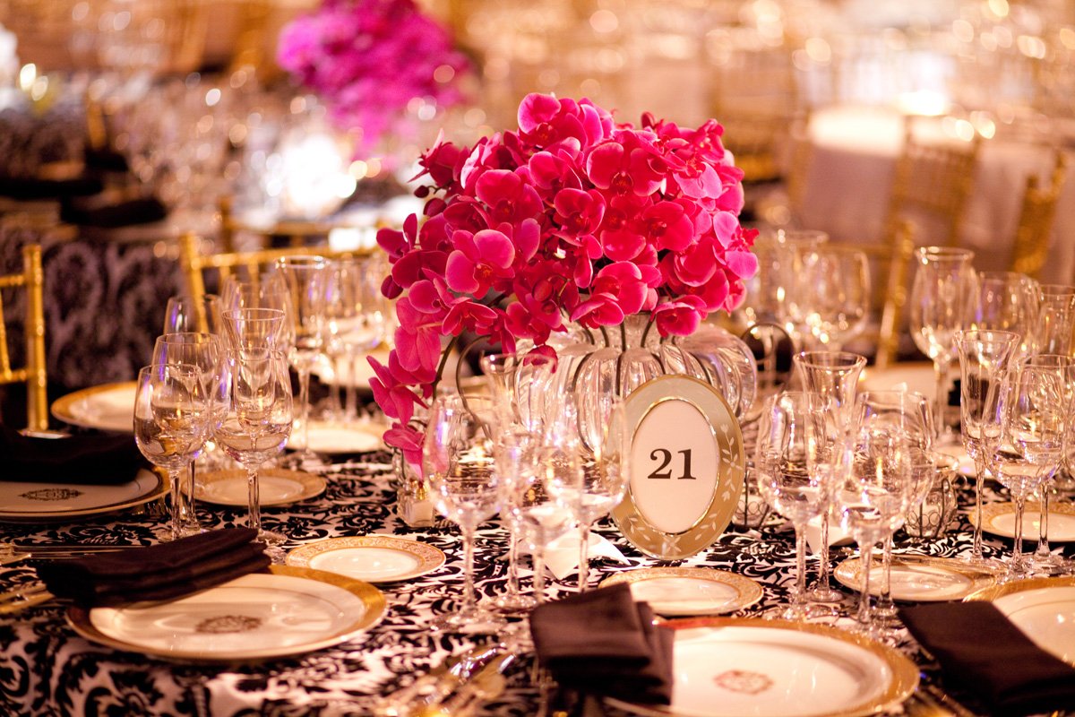 #Pink #orchids for a splash of color in a #blackandwhite palette