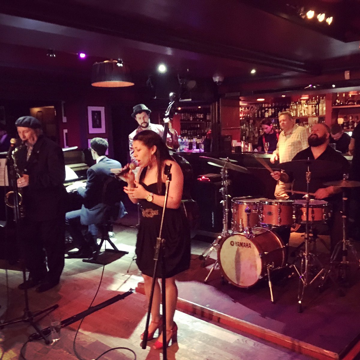 GREAT gig at <a href="/officialronnies/">Ronnie Scott's Jazz Club</a> Upstairs, KILLER sound from my @zildjianuk <a href="/ZildjianCompany/">Zildjian Company🌕</a> cymbals &amp; <a href="/YamahaUK/">Yamaha Music UK</a> <a href="/YamahaDrums/">Yamaha Drums</a>EU @YamahaDrums