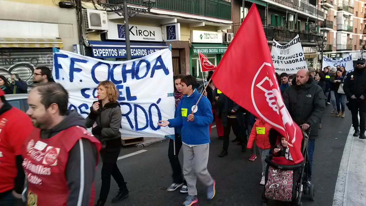 SoliStapAytoMad's tweet photo. Mani #SosMosca solidaridad de la plantilla del Polideportivo F.F Ochoa de #Carabanchel por la municipalización con SUBROGACIÓN https://t.co/CN8AB0sUDx