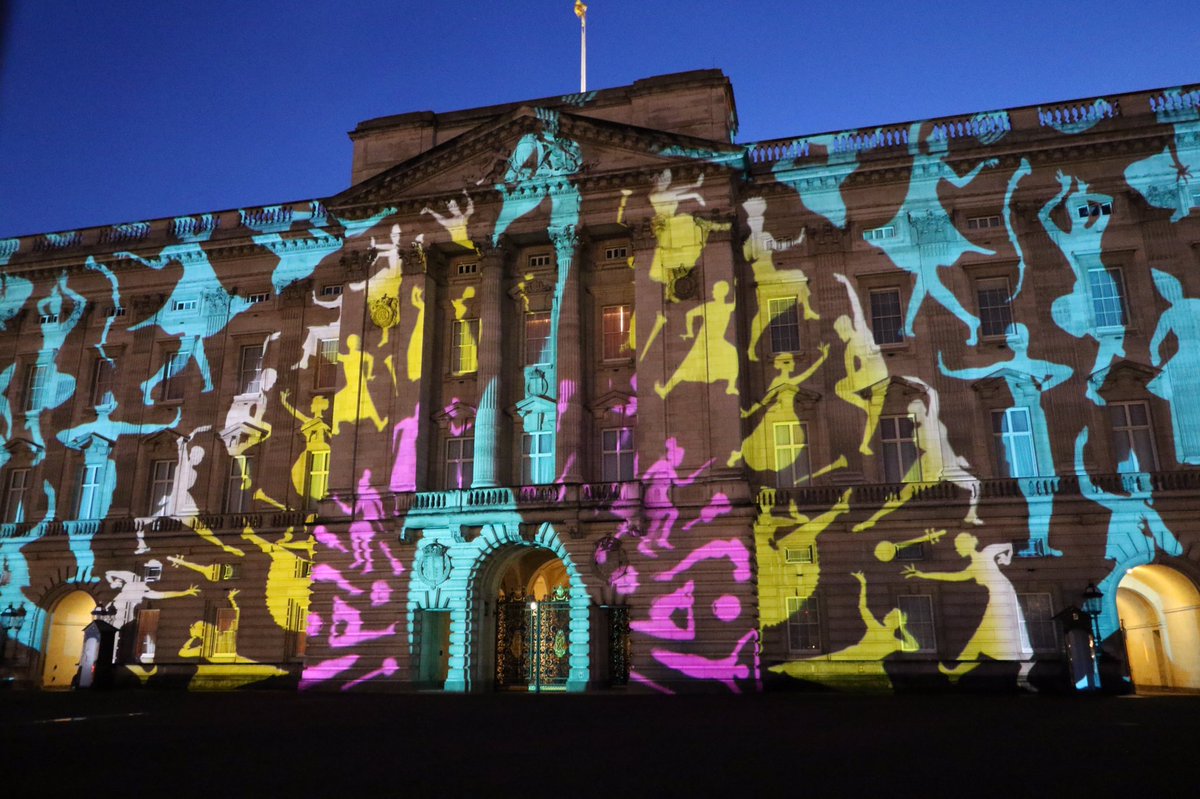 BritishArts's tweet image. India's national bird the peacock is currently being projected onto #BuckinghamPalace! #UKIndia2017 @inbritish @RoyalFamily