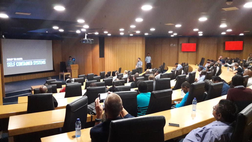 mwprog's tweet image. Microservices and containers at the  @jozijug