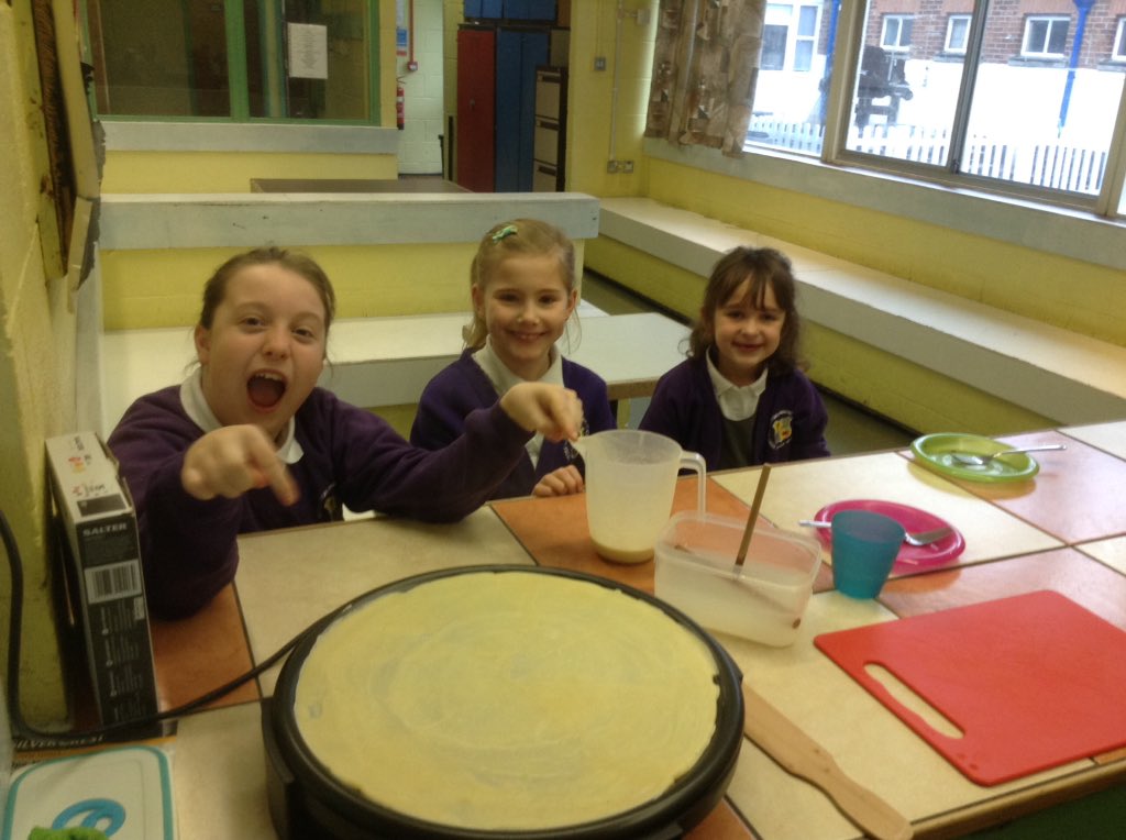 PlaycareClub's tweet photo. Practice run today in preparation for tomorrow.... #PancakeDay#Lemon#LoveThem.x https://t.co/2wJEsoQQHW