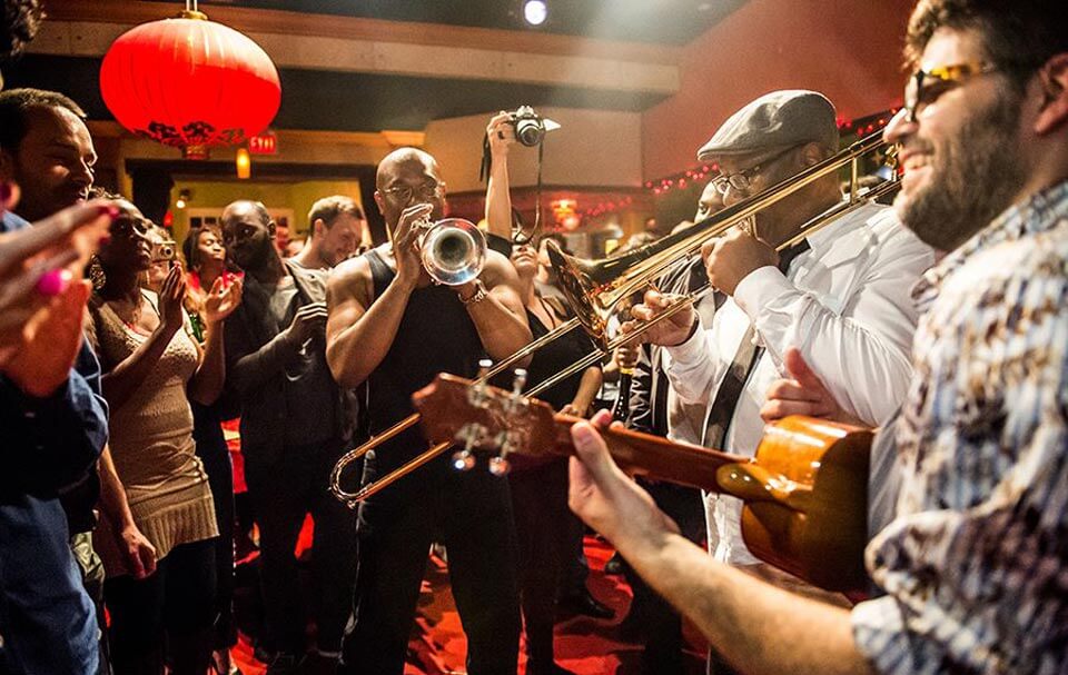 OneModernCouple's tweet image. Heading to Toronto? Here are some ideas for a romantic outing in the city! @SeeTorontoNow #travel bit.ly/2mmPORP