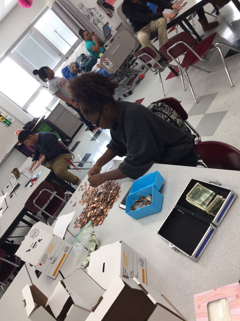 RNRozell's tweet photo. Senior class counting our Pennies for Patients! Thanks Lima Senior for your pennies 🙂@LimaCitySchools #limasenior #leukemiasociety https://t.co/THUbqIsEAj