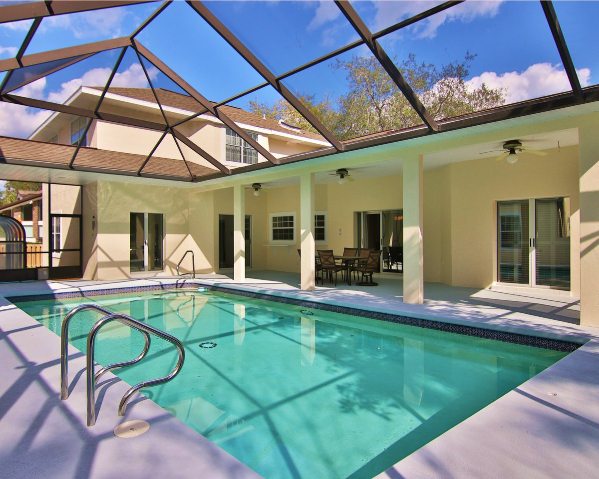 StarsOfPremier's tweet photo. #SpruceCreekFlyIn #HangarHome #7FL6 #Airpark #PilotLife Take the #tour at https://t.co/B6PDShoVXm #FlyInHome #32128Home #GatedComm #PoolHome https://t.co/W13nrt61Aq