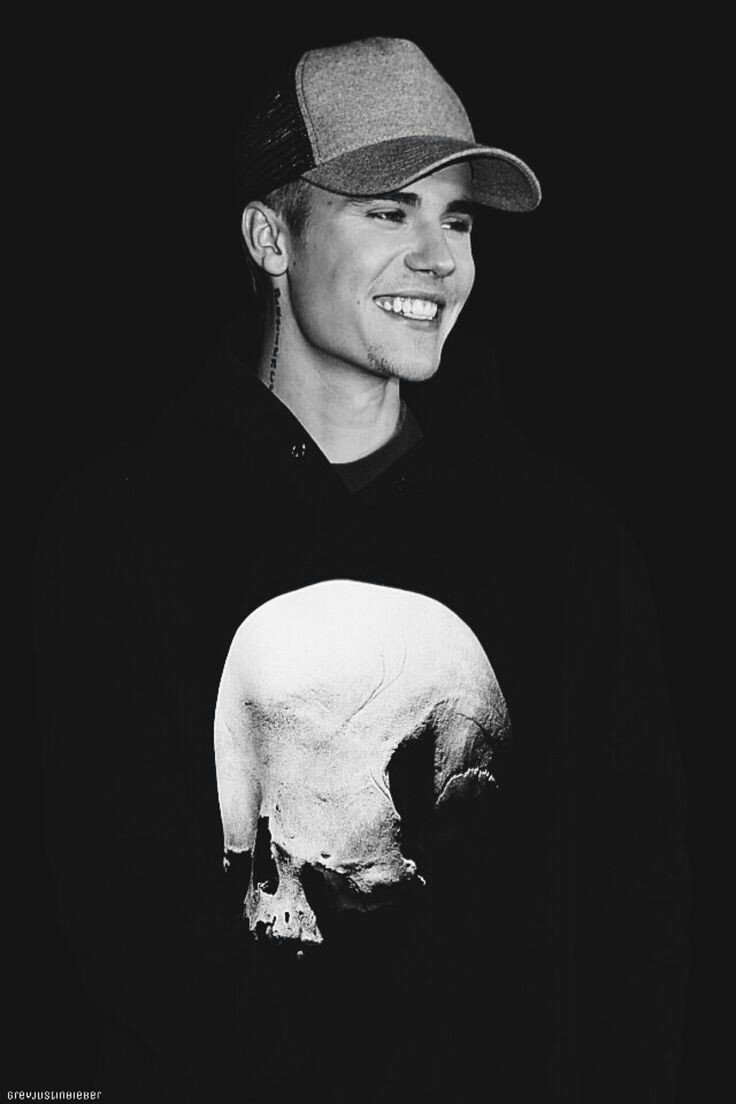 ♡MY EVERYTHING♡ 

#BestFanArmy #Beliebers #iHeartAward
