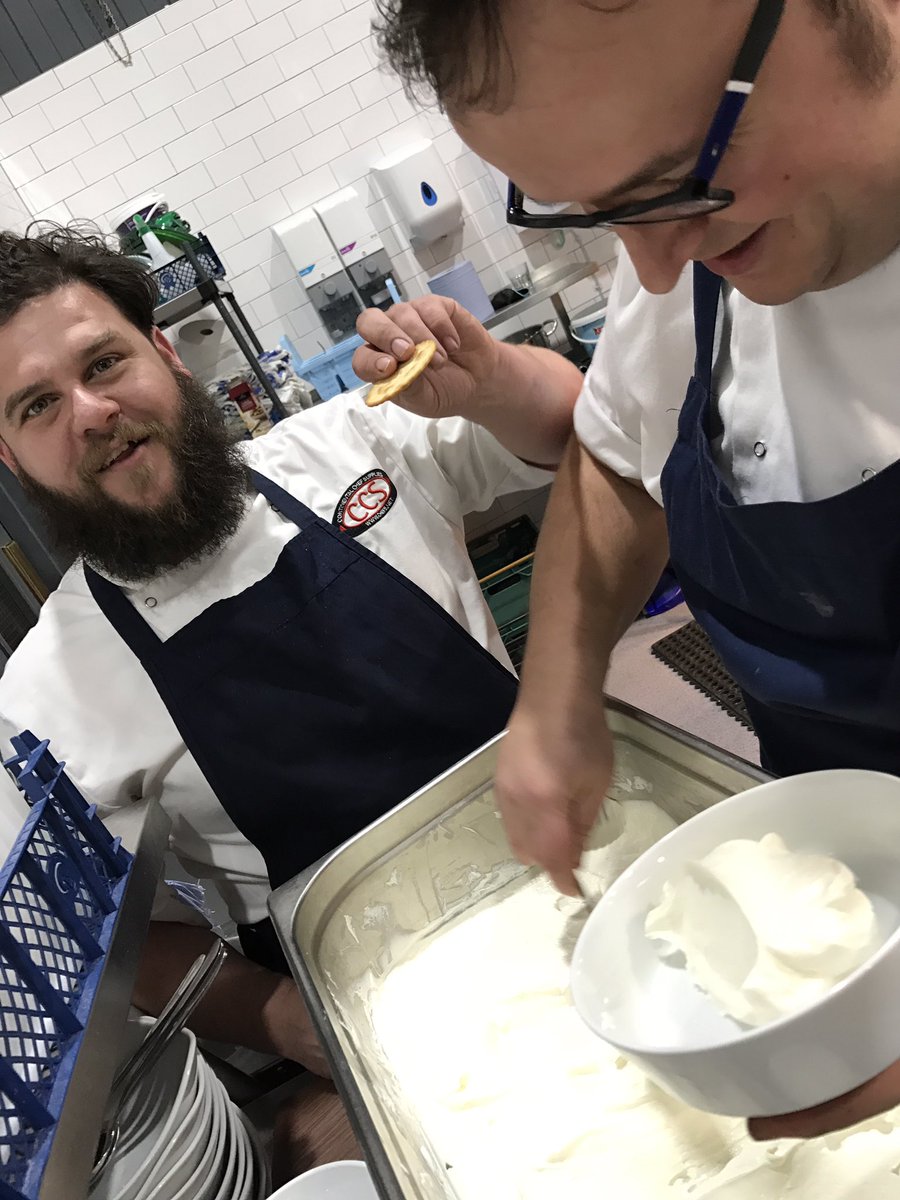 Terry Laybourne tweet media