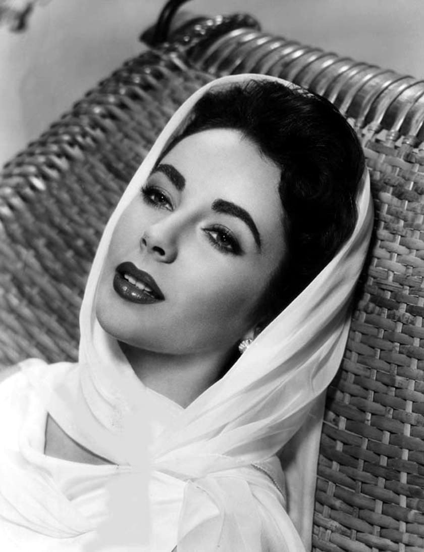 Happy Birthday to actress Elizabeth Taylor (1932 2011). 