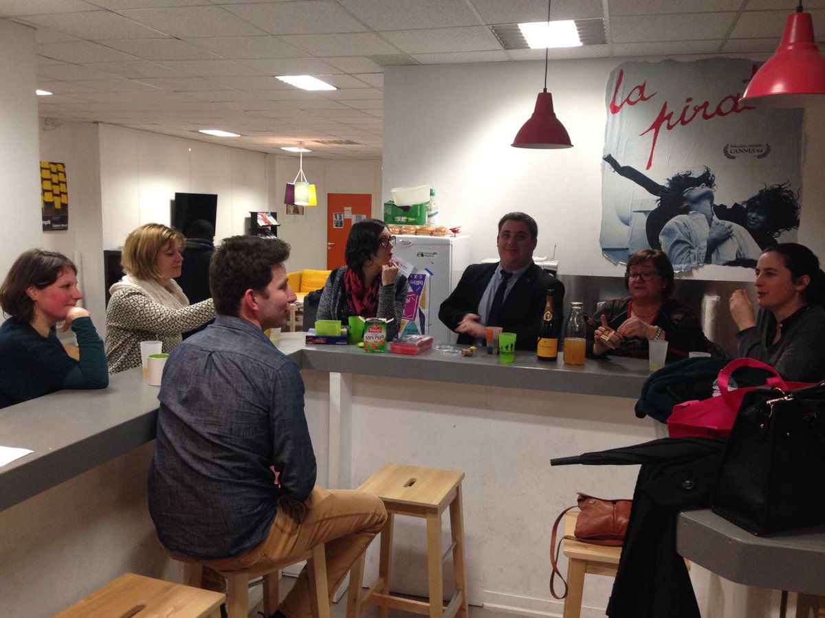 jceangers's tweet photo. Ambassadeurs et Jaycees réunis ce soir pour #PartageTonFrigo #convivialité #action #jceangers #AudaceJCEF #PacteCitoyen #WeAreJCI #JCI https://t.co/Ueua70dOTC