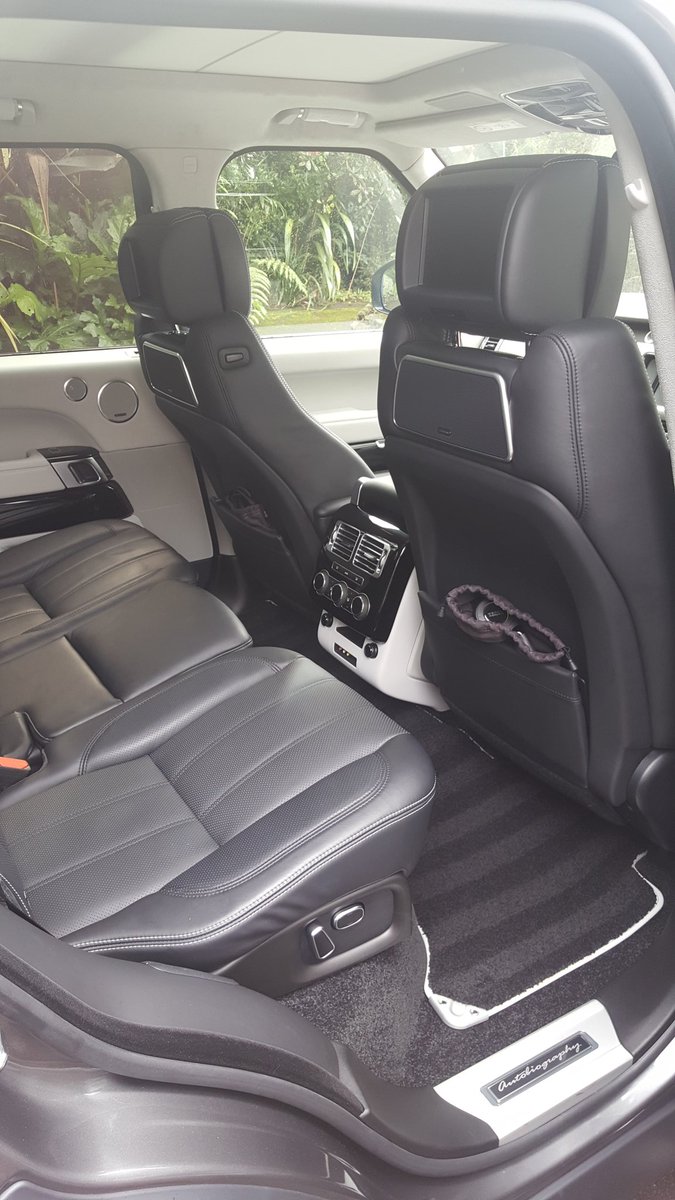 PlatDetailSW's tweet image. A new clients RR Vogue ready to hand back. The red Vogue SVAutobiography you can see is booked in fortnightly and will be done 2 weeks today