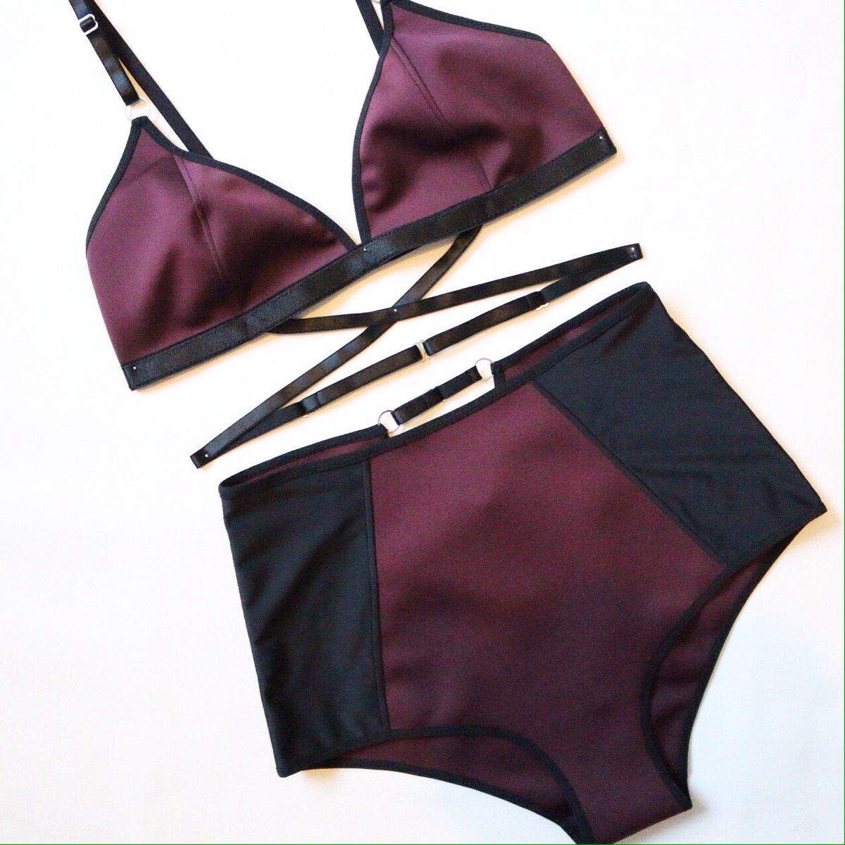 urbanbird_'s tweet photo. Custom Ruby knickers 😍 get in touch to customise any of our sets ✨ https://t.co/qJ0G3ys5RW
