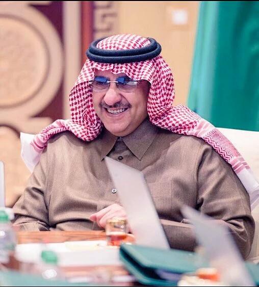 gaaalih331's tweet photo. #محمد_بن_نايف_امير_القلوب                           اضحك ي جعل من يزعلك م تبتسم له دنياه💛 https://t.co/U5mJF1FNY7 https://t.co/MS6Z0ejSVe